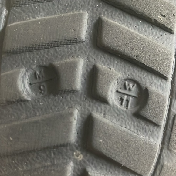 Crocs - Picture 16 of 17